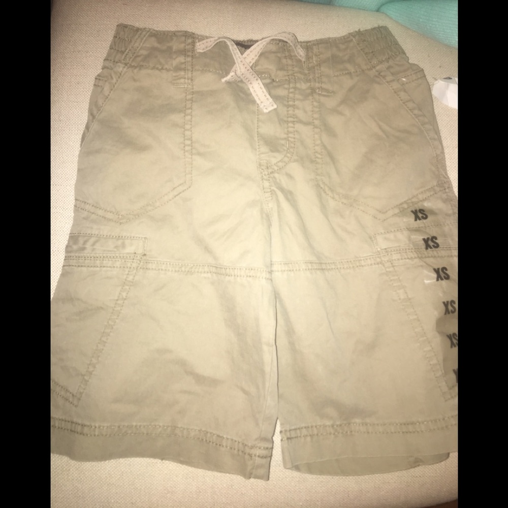 NWT Old Navy Boys Cargo Shorts XS‎